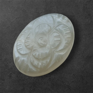 Moonstone grey cabochon carving 25x18 mm no 142