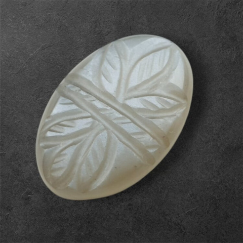 Moonstone grey cabochon carving 26x17 mm no 117 Moonstone grey cabochon carving 26x17 mm no 117