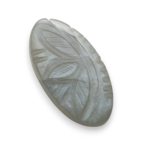 Kamień księżycowy szary kaboszon carving 27x14 mm nr 158 Kamień księżycowy szary kaboszon carving 27x14 mm nr 158