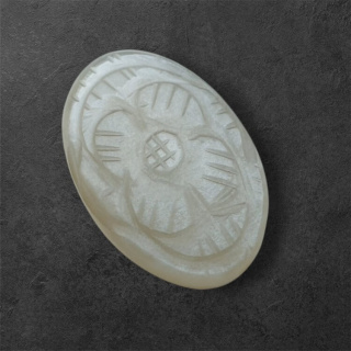 Moonstone grey cabochon carving 27x18 mm no 137