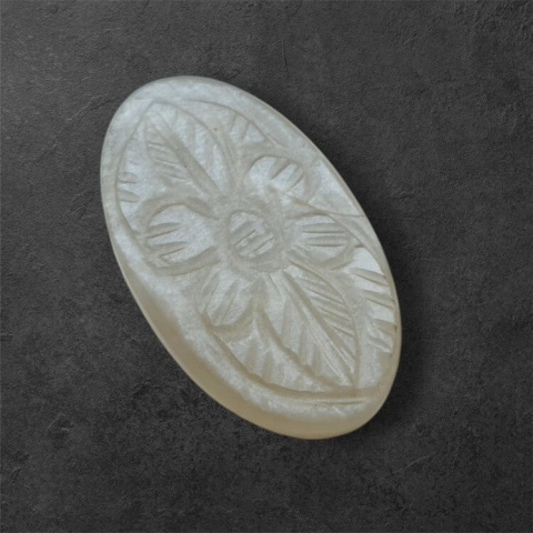 Moonstone grey cabochon carving 30x18 mm no. 136 Moonstone grey cabochon carving 30x18 mm no. 136