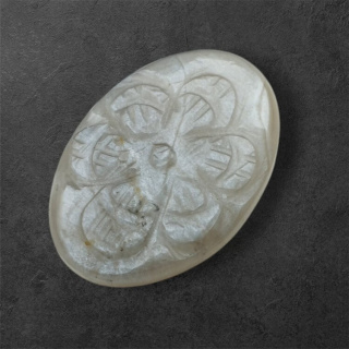 Moonstone grey cabochon carving 30x21 mm no 115