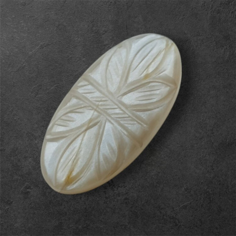 Moonstone grey cabochon carving 31x15 mm no 133 Moonstone grey cabochon carving 31x15 mm no 133
