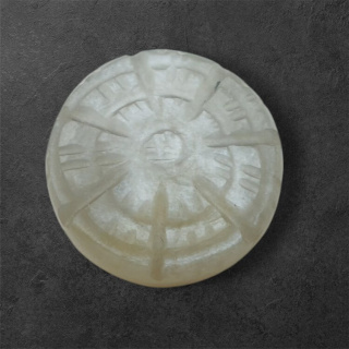 Moonstone grey cabochon carving fi 20 mm no. 105