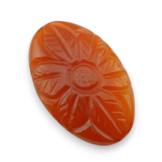 Carnelian cabochon carving 28x18 mm no 87