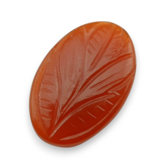 Carnelian cabochon carving 29x19 mm no 80