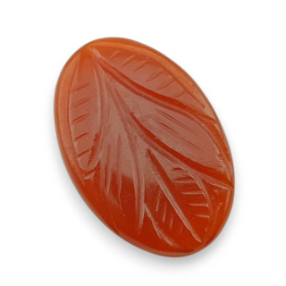 Carnelian cabochon carving 29x19 mm no 80