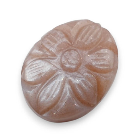 Moonstone peach cabochon carving 21x16 mm no 41 Moonstone peach cabochon carving 21x16 mm no 41