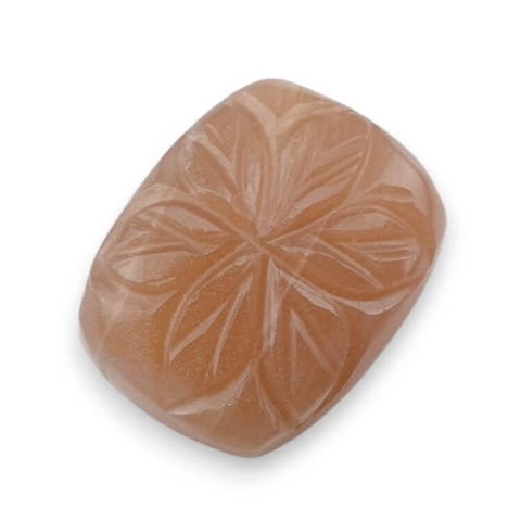 Moonstone peach cabochon carving 22x18 mm no. 88 Moonstone peach cabochon carving 22x18 mm no. 88