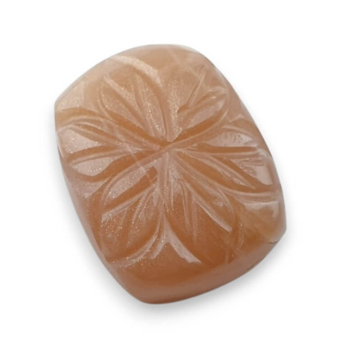 Moonstone peach cabochon carving 22x18 mm no. 88 Moonstone peach cabochon carving 22x18 mm no. 88