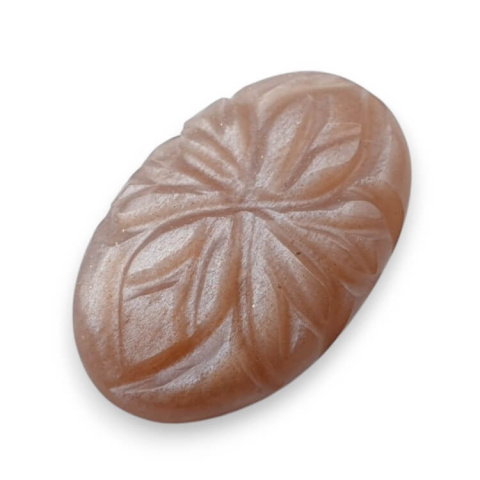 Moonstone peach cabochon carving 23x15 mm no. 64 Moonstone peach cabochon carving 23x15 mm no. 64