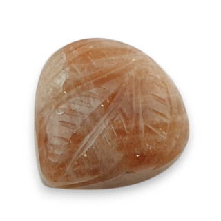 Kamień słoneczny kaboszon carving 17x17 mm nr 8