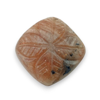 Kamień słoneczny kaboszon carving 20x19 mm nr 28