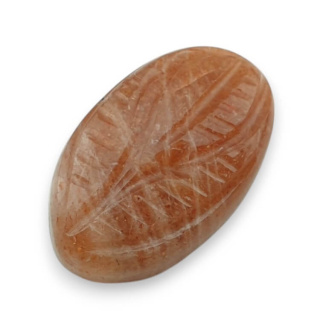 Kamień słoneczny kaboszon carving 23x14 mm nr 40