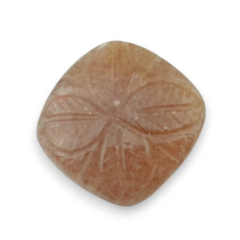 Sunstone cabochon carving 23x23 mm no. 4 Sunstone cabochon carving 23x23 mm no. 4