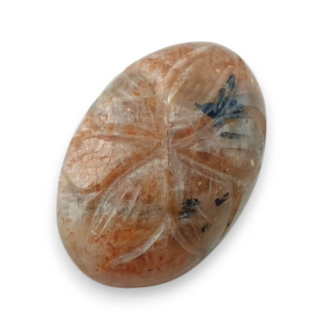 Kamień słoneczny kaboszon carving 24x16 mm nr 13