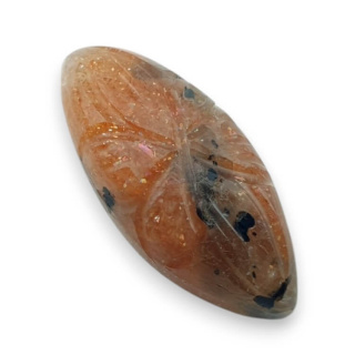 Kamień słoneczny kaboszon carving 26x12 mm nr 41