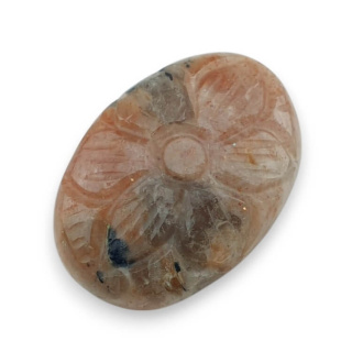 Kamień słoneczny kaboszon carving 28x19 mm nr 30