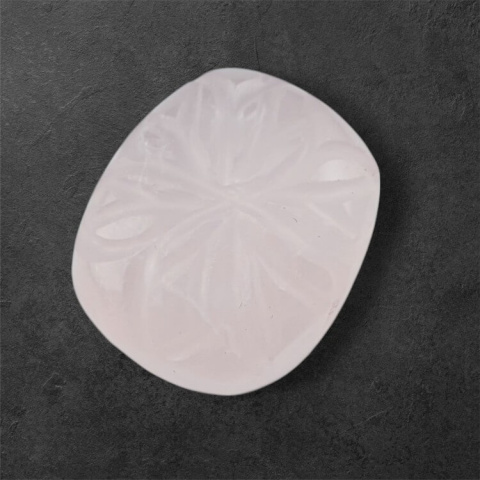 Rose quartz cabochon carving 21x17 mm no 35 Rose quartz cabochon carving 21x17 mm no 35
