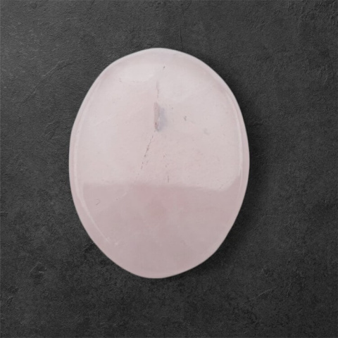 Pink quartz carved cabochon 22x17 mm nr 58 Pink quartz carved cabochon 22x17 mm nr 58
