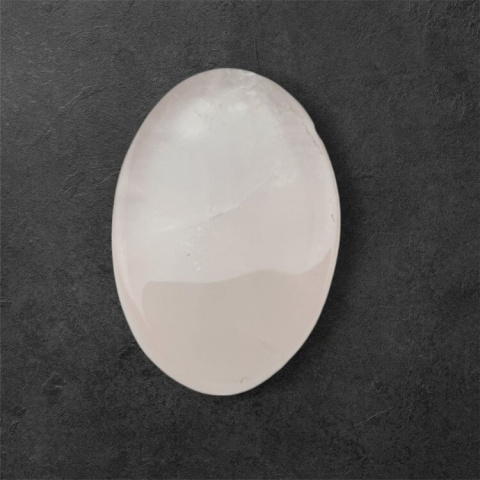 Pink quartz carved cabochon 24x17 mm no 7 Pink quartz carved cabochon 24x17 mm no 7