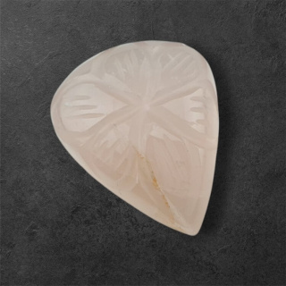 Kwarc różowy kaboszon carving 24x20 mm nr 11