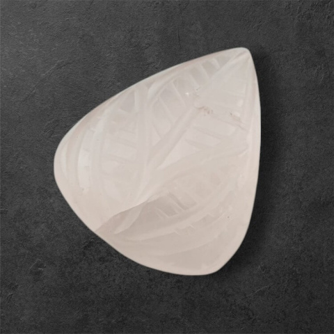 Pink quartz carved cabochon 24x20 mm no 19 Pink quartz carved cabochon 24x20 mm no 19