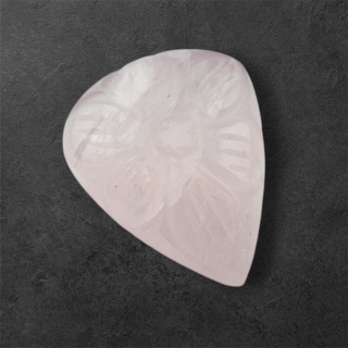 Rose quartz cabochon carving 26x21 mm no 32