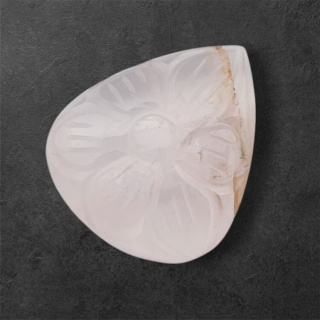 Kwarc różowy kaboszon carving 27x23 mm nr 30