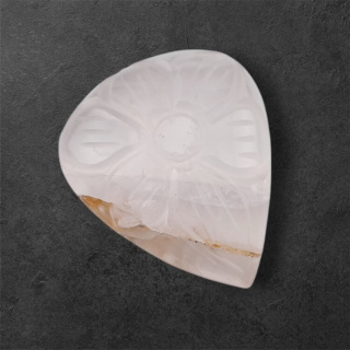 Kwarc różowy kaboszon carving 27x23 mm nr 30