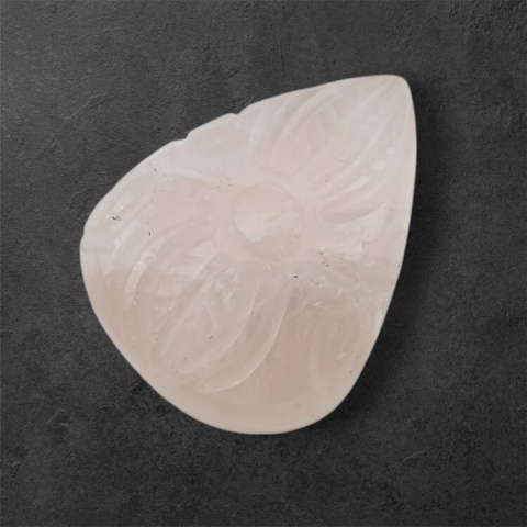 Rose quartz cabochon carving 28x21 mm no. 15 Rose quartz cabochon carving 28x21 mm no. 15