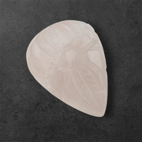 Rose quartz cabochon carving 28x21 mm no. 15 Rose quartz cabochon carving 28x21 mm no. 15