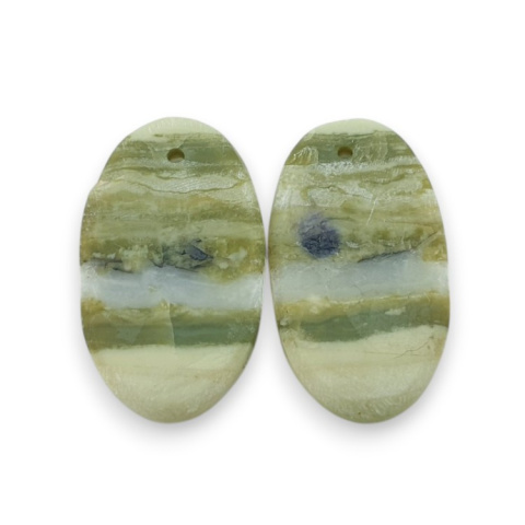 Serpentinite pair of cabochons with hole 26x15 mm no P882 Serpentinite pair of cabochons with hole 26x15 mm no P882