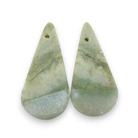 Serpentinite pair of cabochons with hole 29x14 mm no P890 Serpentinite pair of cabochons with hole 29x14 mm no P890