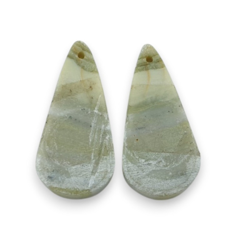 Serpentinite pair of cabochons with hole 29x14 mm no. P899 Serpentinite pair of cabochons with hole 29x14 mm no. P899