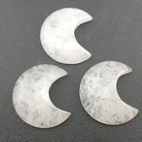 Kwarc kaboszon księżyc 3,5x3,0 cm 1 szt Kwarc kaboszon księżyc 3,5x3,0 cm 1 szt