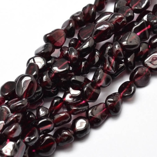 Garnet smooth nugget 5-10 mm strand