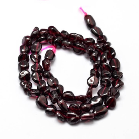 Garnet smooth nugget 5-10 mm strand Garnet smooth nugget 5-10 mm strand