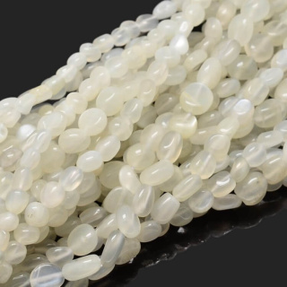 Moonstone white smooth nugget 5-10 mm strand