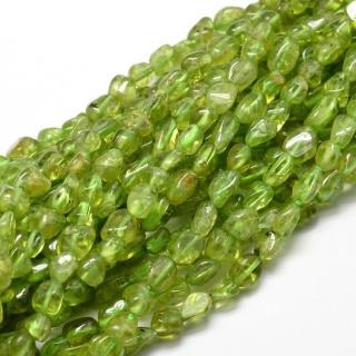 Peridot olivine smooth nugget 4-8 mm strand 19 cm