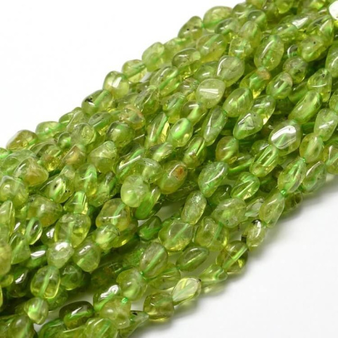 Peridot olivine smooth nugget 4-8 mm strand 19 cm Peridot olivine smooth nugget 4-8 mm strand 19 cm