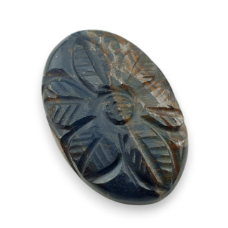Blue tiger's eye carved cabochon 26x17 mm no 143