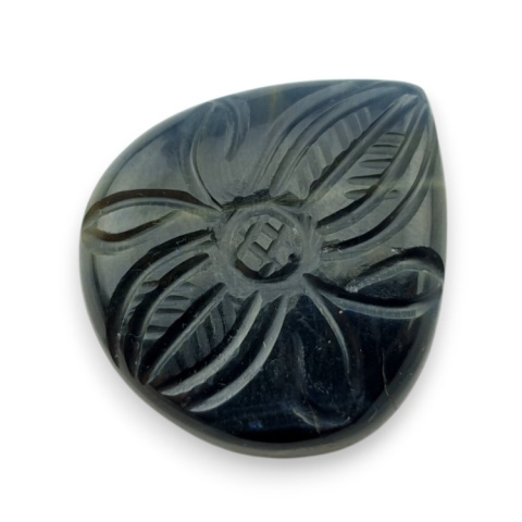 Blue tiger's eye carved cabochon 30x27 mm no 132 Blue tiger's eye carved cabochon 30x27 mm no 132