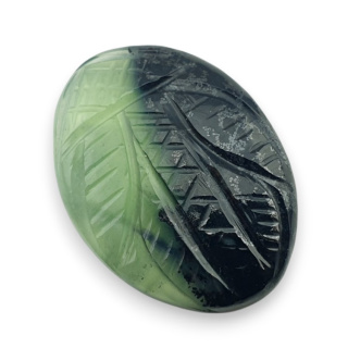 Nephrite carved cabochon 27x20 mm no 72