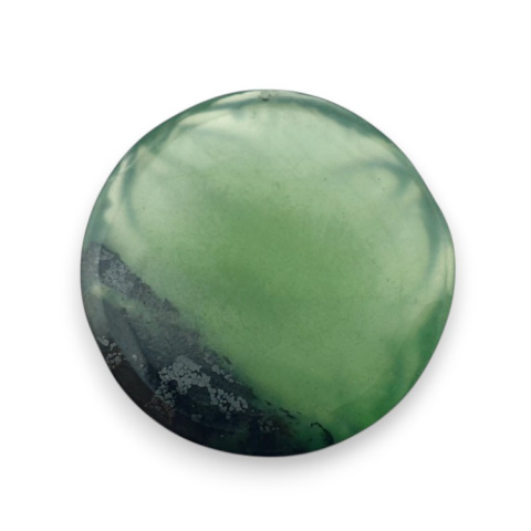 Nephrite carved cabochon fi 20 mm no 71