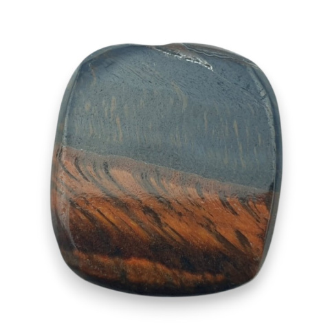 Red tiger's eye carved cabochon 26x23 mm no 62 Red tiger's eye carved cabochon 26x23 mm no 62