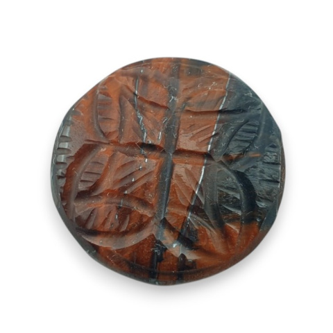 Red tiger's eye carved cabochon fi 23 mm no 40 Red tiger's eye carved cabochon fi 23 mm no 40