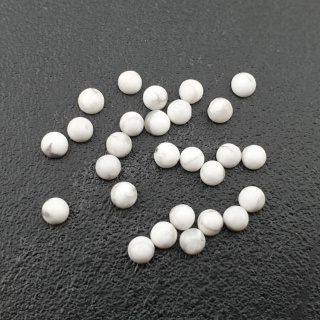 Howlite cabochon dia. 4 mm 1 pc