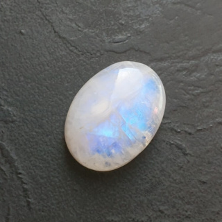 Moonstone cabochon 21x16 mm no A401