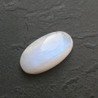 Moonstone cabochon 23x13 mm no A404